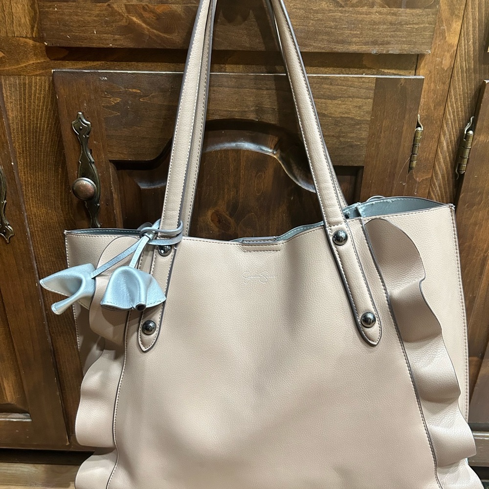 Jessica Simpson tote